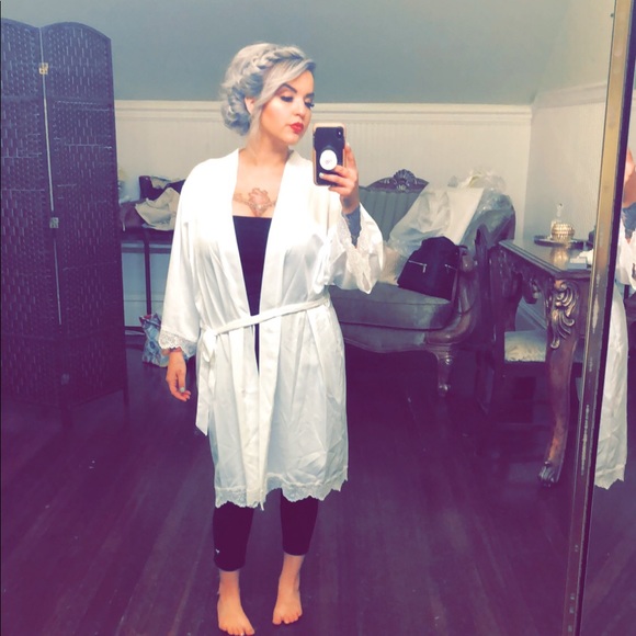 Meet the posher, Brandy - Picture 1 of 1